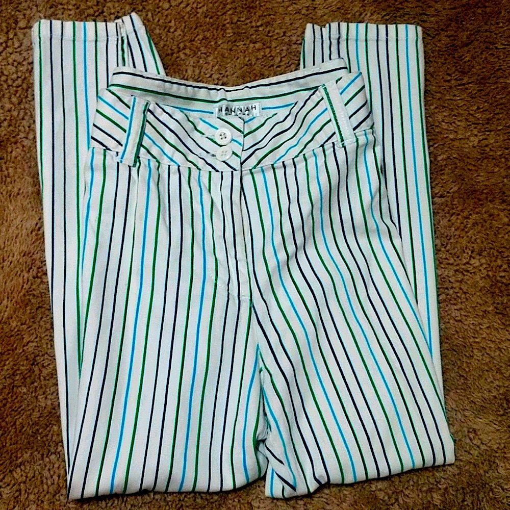 Capri Pants w/ side slits-White w/ Blue & Green Stripes.  Size 6 by Hannah.